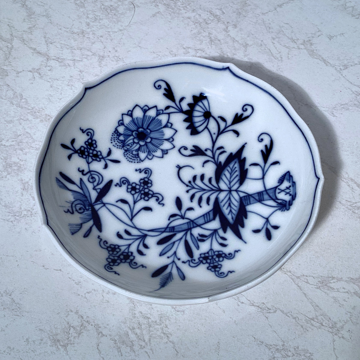 Coupe ronde en porcelaine avec attribution Meissen, Ø 14 cm