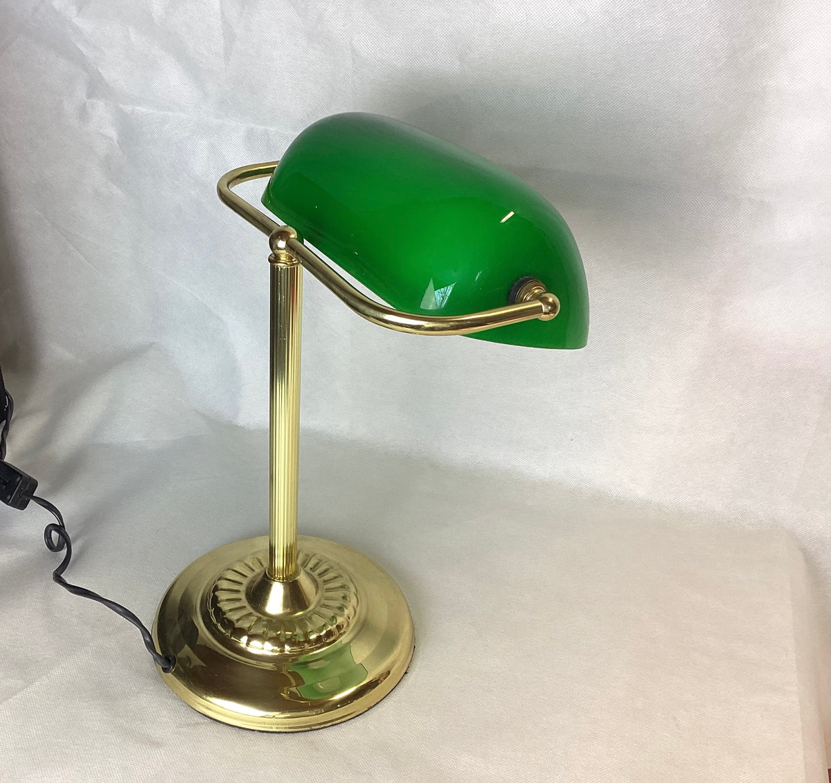 Brass banker's lamp with green glass shade, vintage, 30 cm
