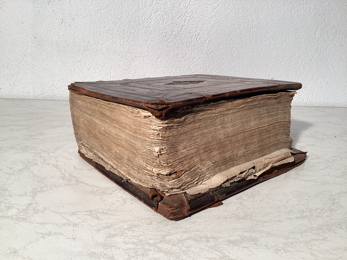 Bible de 1804 avec l’inscription « Kerkmeesters te Elburg »