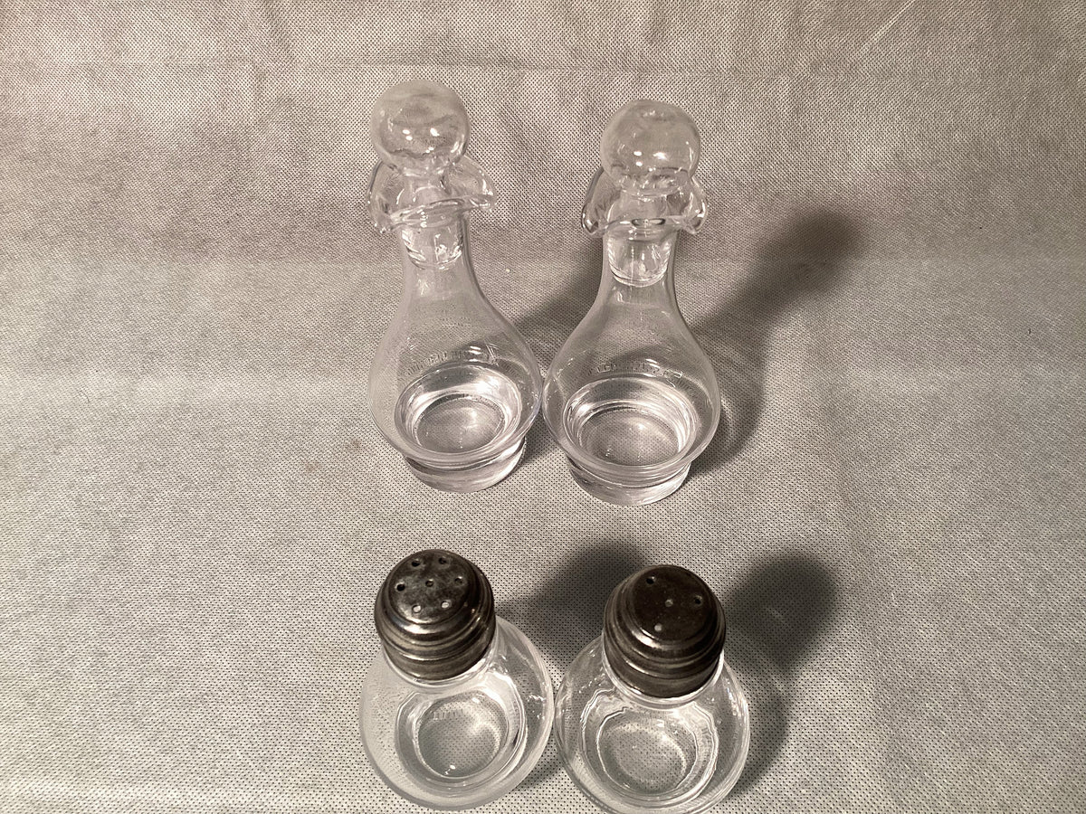 Set da tavola in stile Liberty in peltro per aceto, olio, sale e pepe
