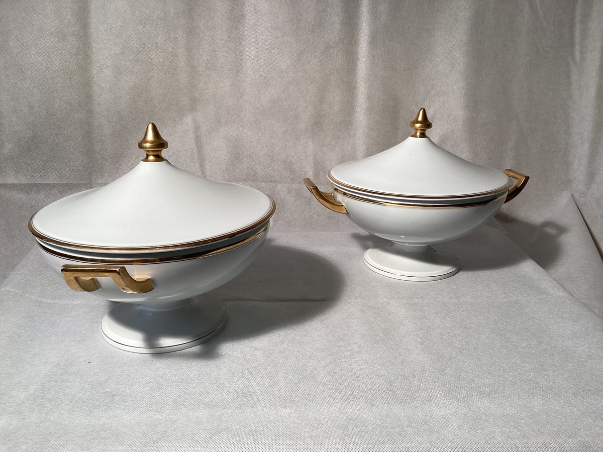 Soup tureen with gold rim, Ø 29 cm