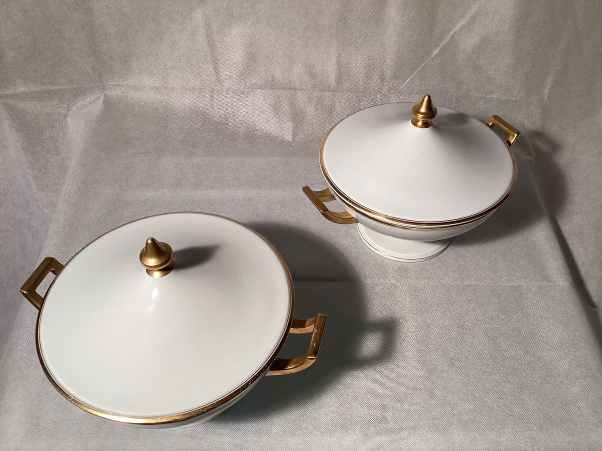 Soup tureen with gold rim, Ø 29 cm
