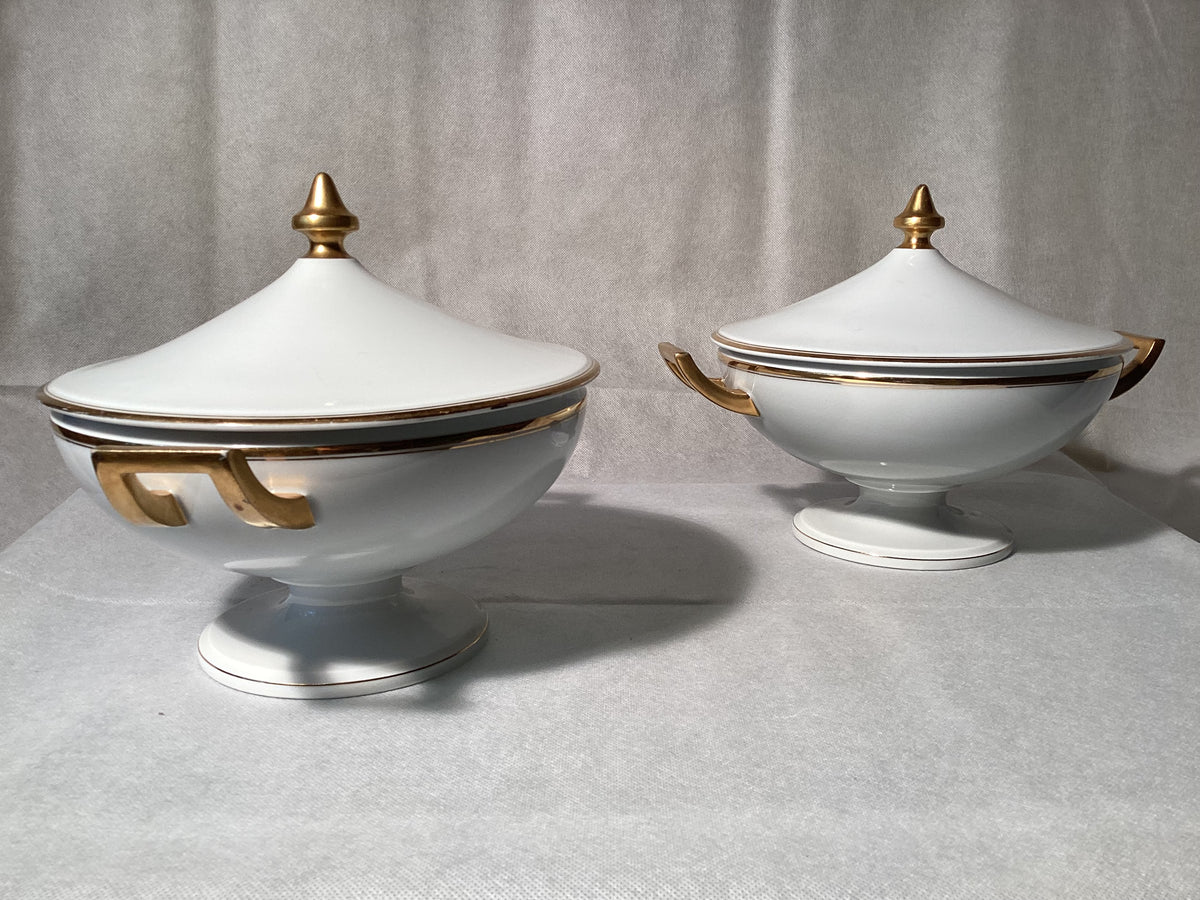 Soup tureen with gold rim, Ø 29 cm