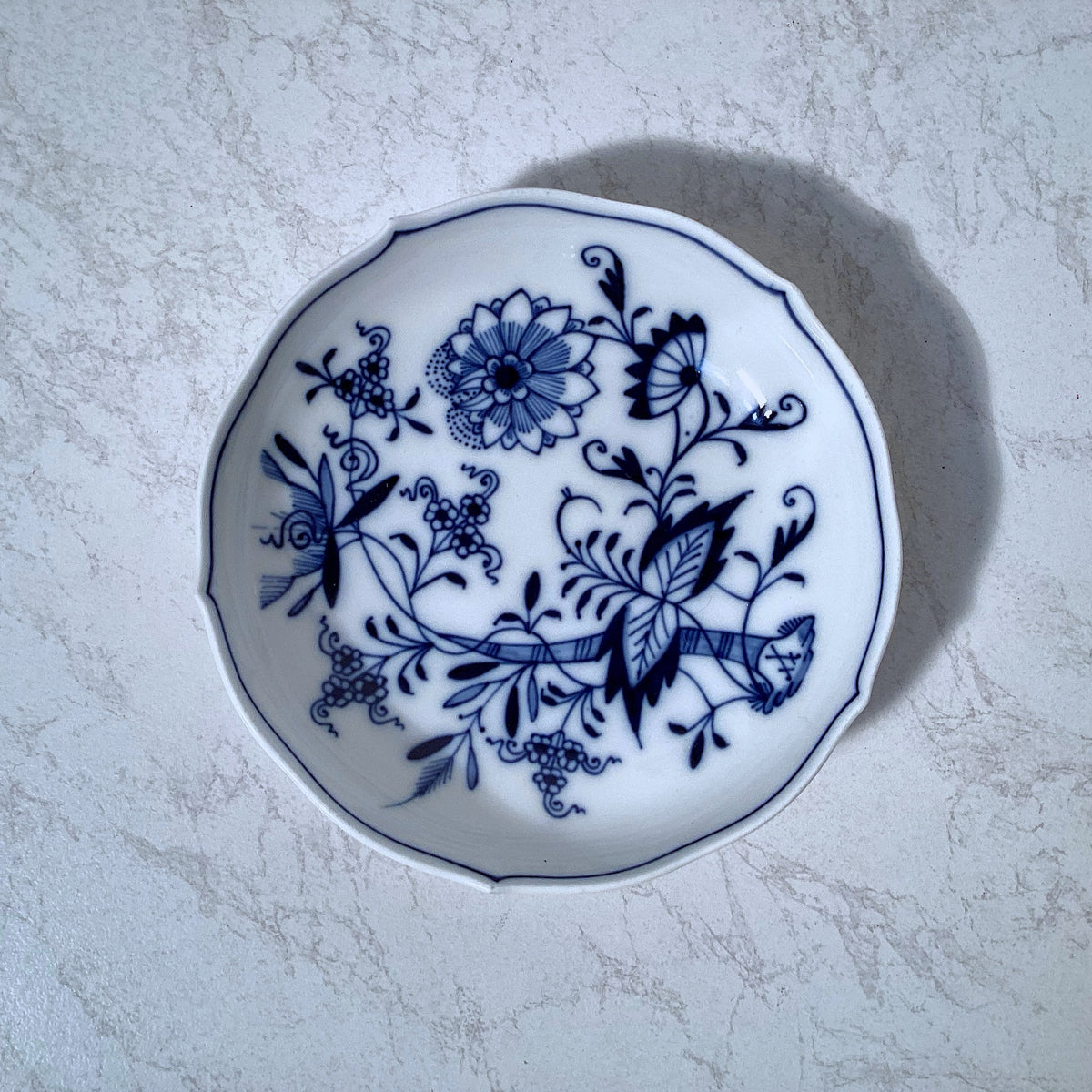 Coupe ronde en porcelaine avec attribution Meissen, Ø 14 cm