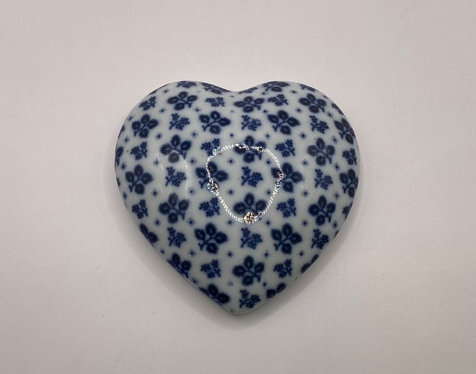 Boîte en céramique en forme de cœur avec couvercle, décor floral bleu et blanc, 8 cm