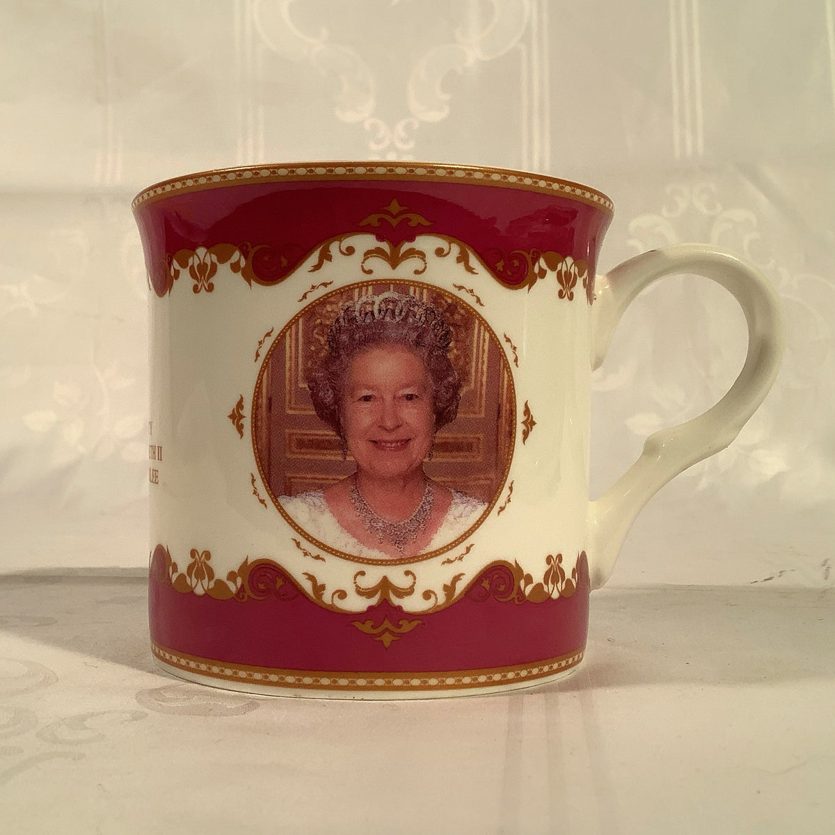 Tasse de collection Reine Elizabeth, porcelaine Fine Bone