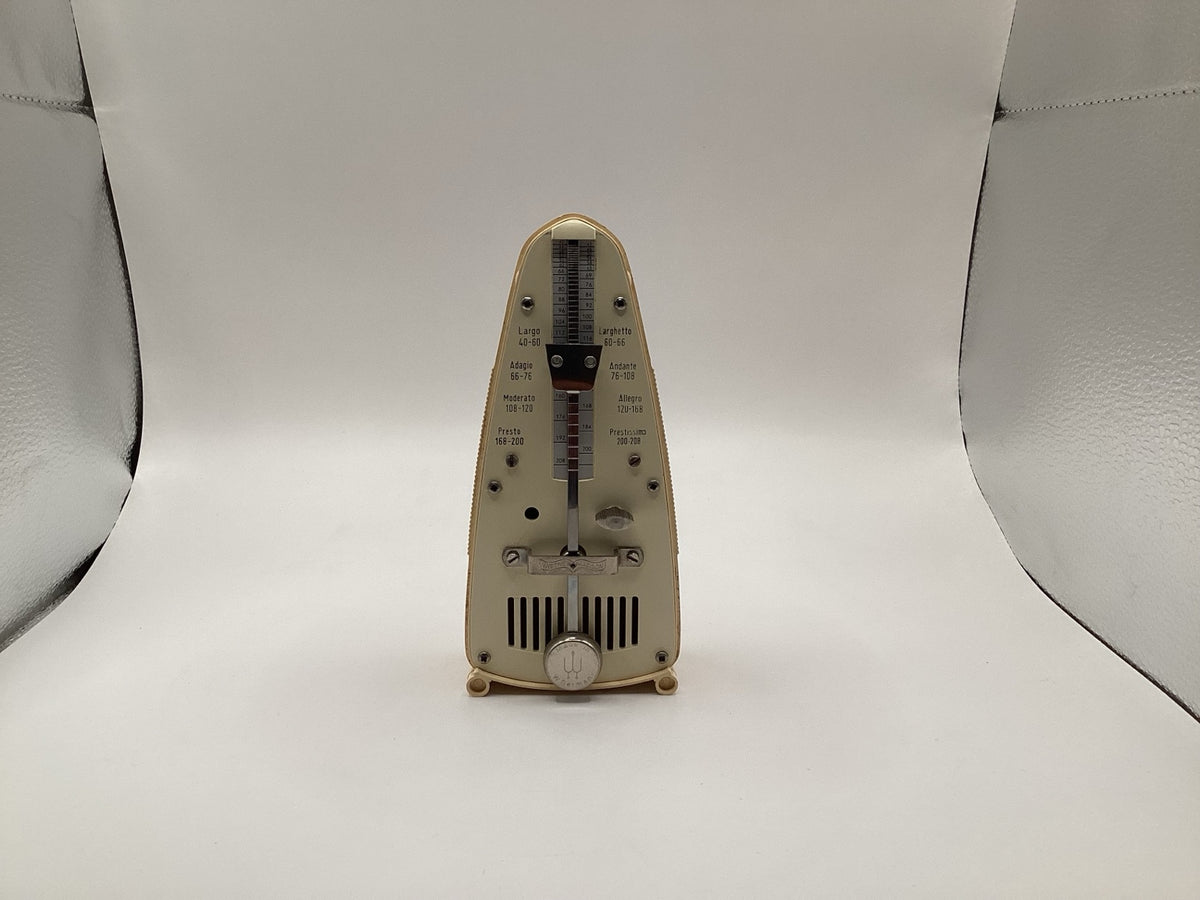 Wittner Taktell Piccolo Metronom mit abgenommener Haube, Temposkala und Pendel