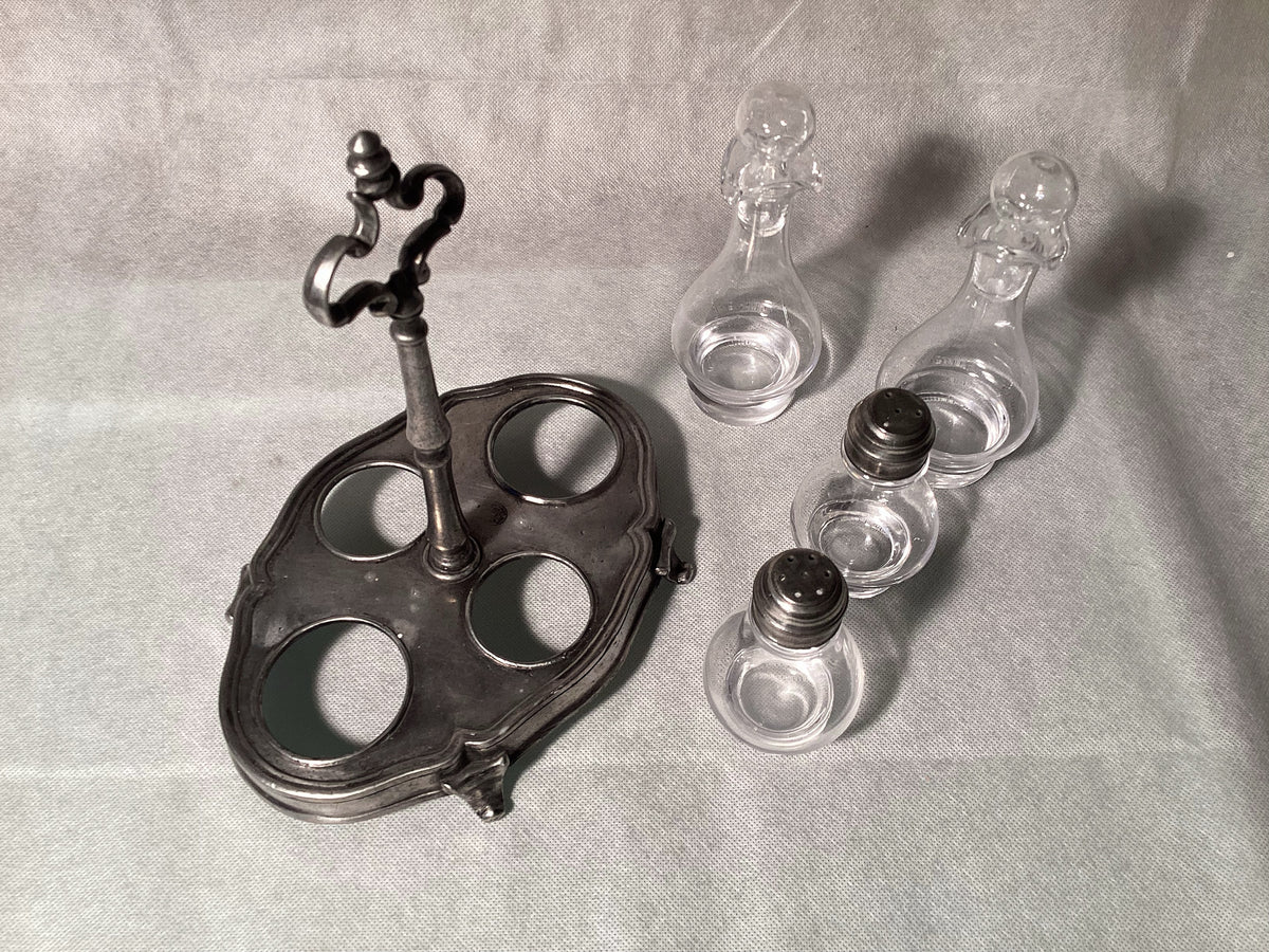 Antik Menage im Jugendstil aus Zinn, Essig Öl Salz & Pfeffer – Detailansicht 3