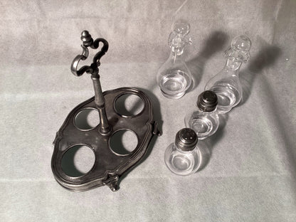 Antik Menage im Jugendstil aus Zinn, Essig Öl Salz & Pfeffer – Detailansicht 3