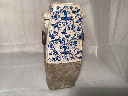Rustikale Keramikvase in Weiß und Blau, Steingut, 32 cm