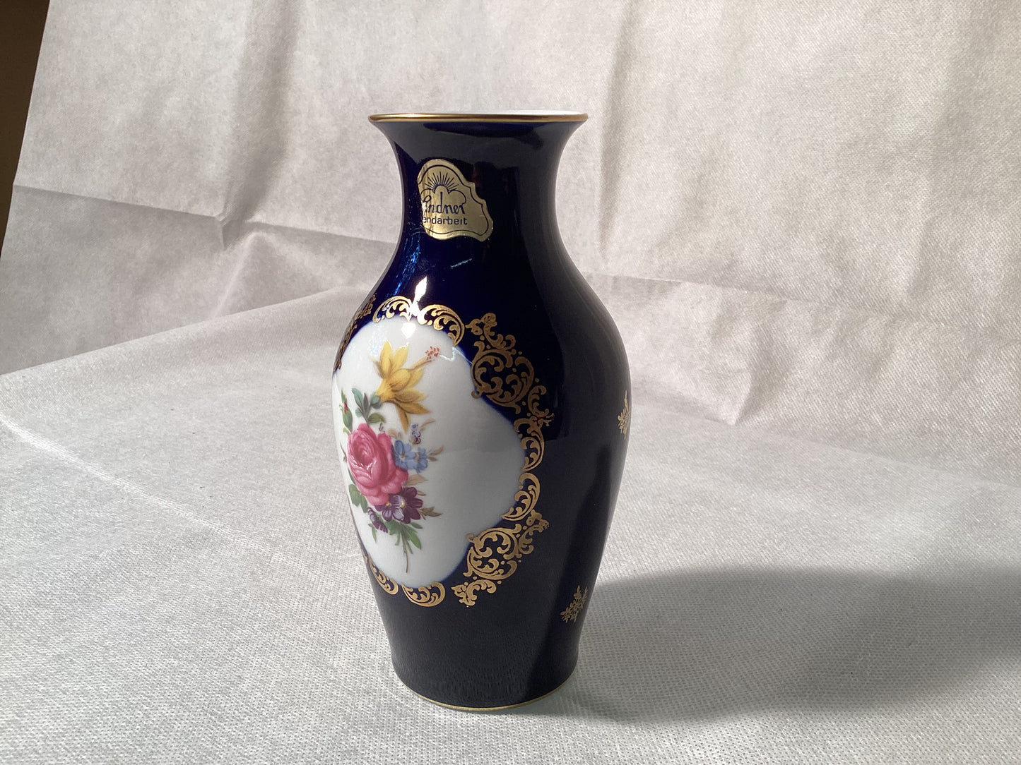 Linder Handarbeit Vase Cobalt Blau – Deutsches Porzellan Vintage – Detailansicht 2
