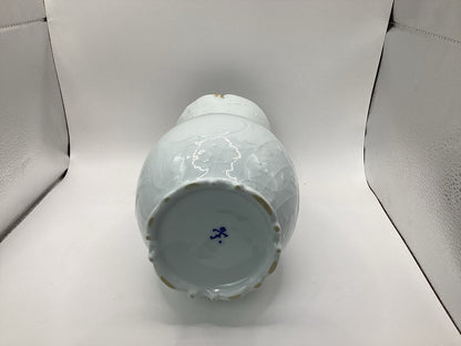 Unterseite der Fürstenberg Porzellanvase mit blauer gekrönter F-Marke
