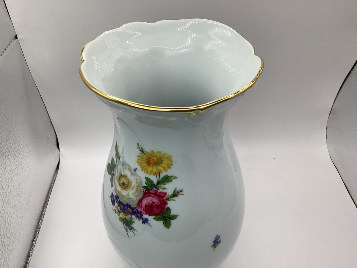 Fürstenberg porseleinen vaas met bloemendecor, gouden rand & reliëf, 24,5 cm