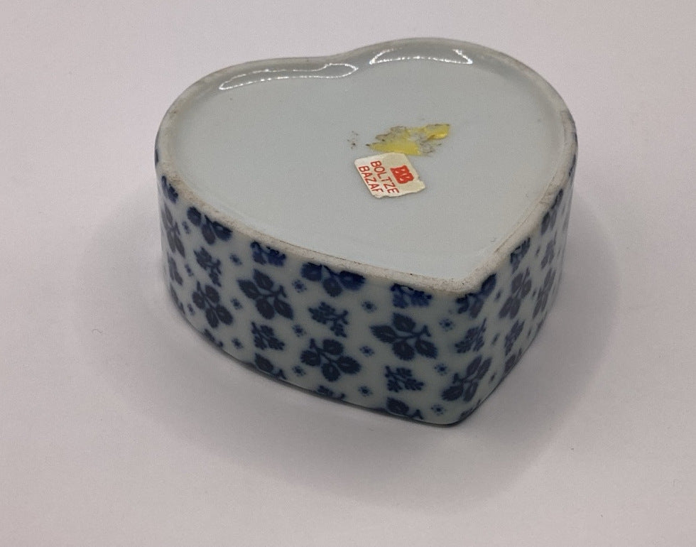 Boîte en céramique en forme de cœur avec couvercle, décor floral bleu et blanc, 8 cm