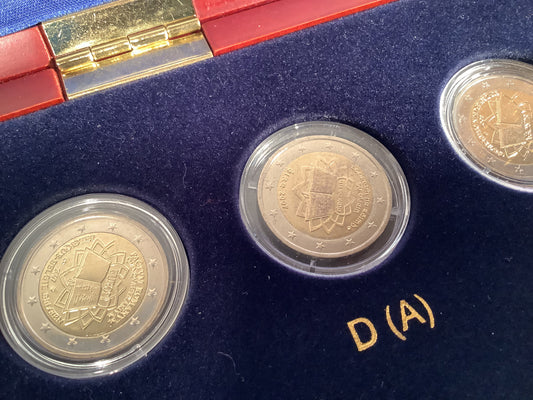 Europäische Münzsammlung - 2€ Münzen, Holzkasten – weitere Ansicht