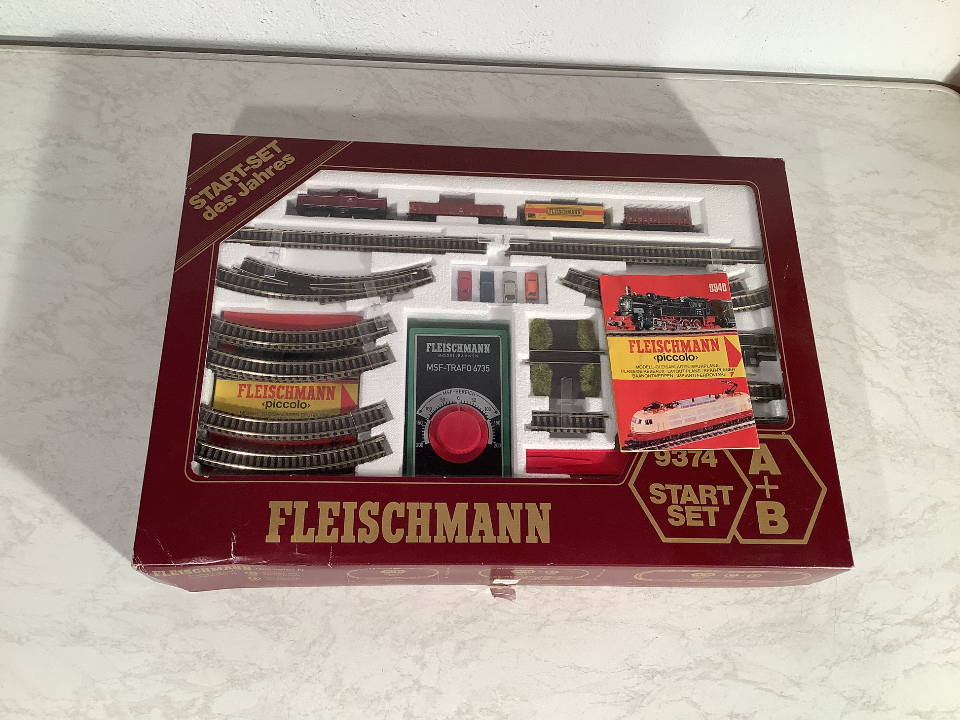 Fleischmann Modellbahn 9374 Start-Set mit Diesellok BR 212