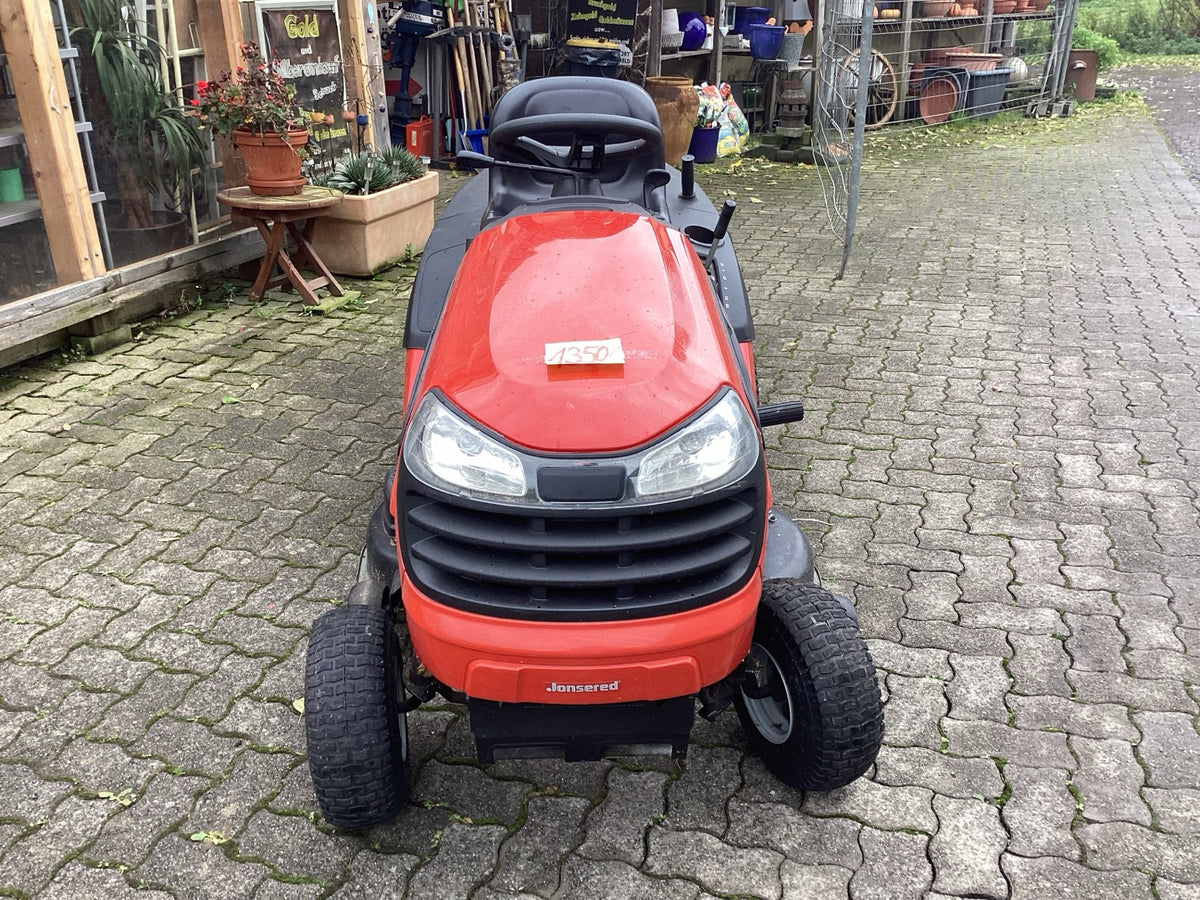 Tondeuse autoportée Jonsered LT 2317 CMA2 avec fonction mulching et bac de ramassage