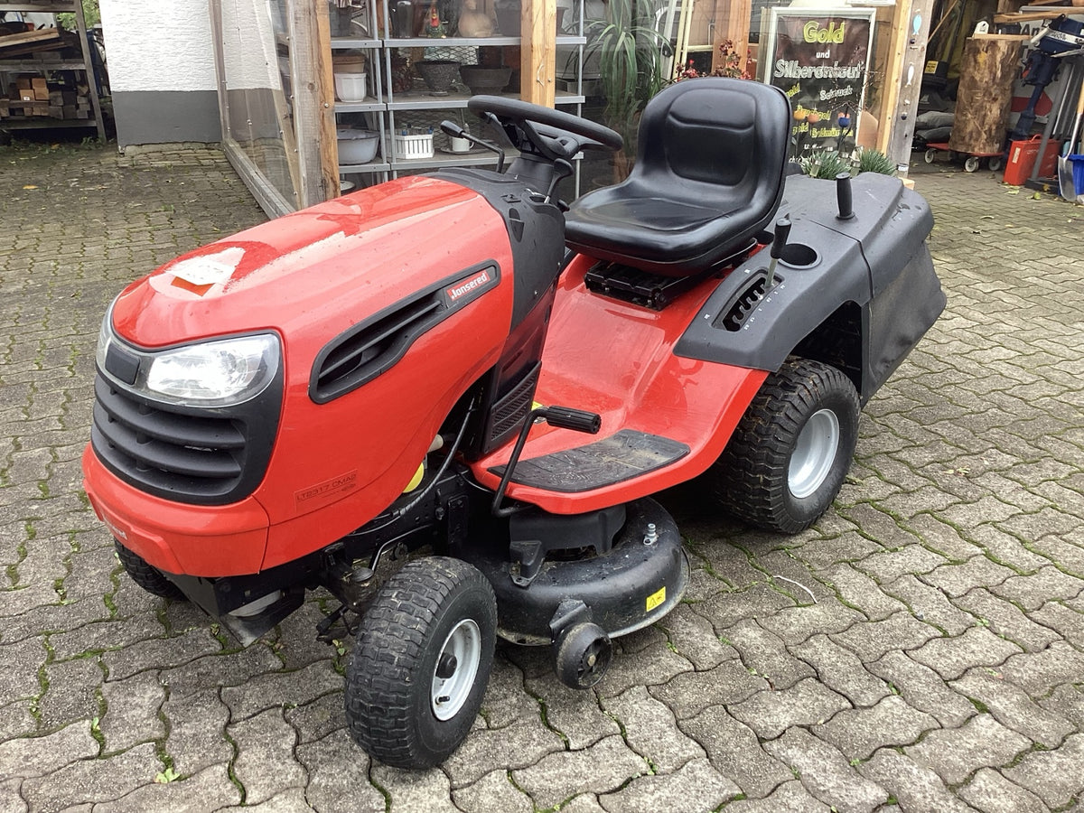 Tondeuse autoportée Jonsered LT 2317 CMA2 avec fonction mulching et bac de ramassage