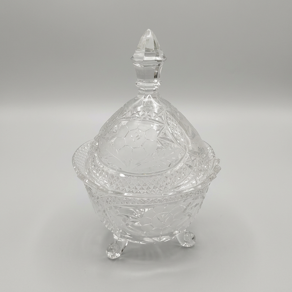 Coupe en cristal en forme d’œuf, 20 cm de haut