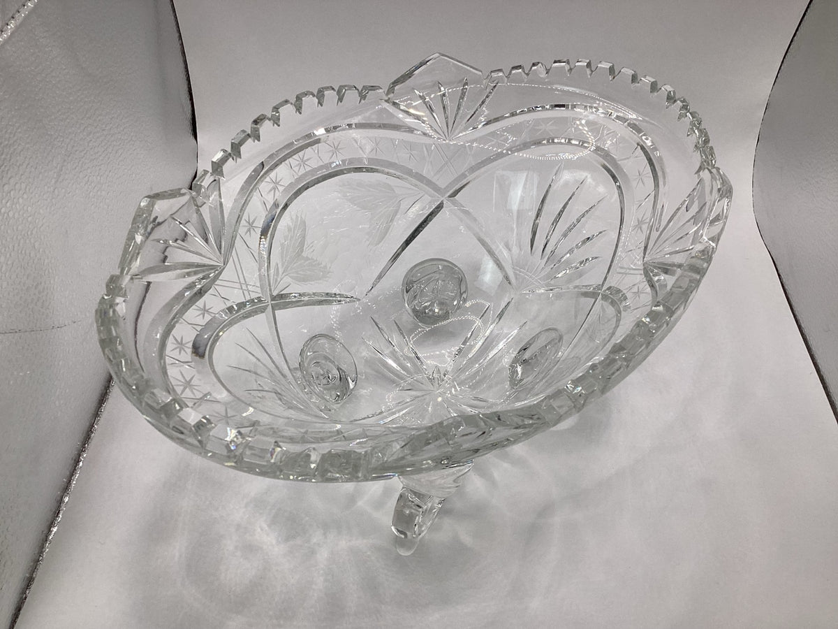Ovale kristallen schaal op vier glazen poten, sterrenfacettering, 30 cm