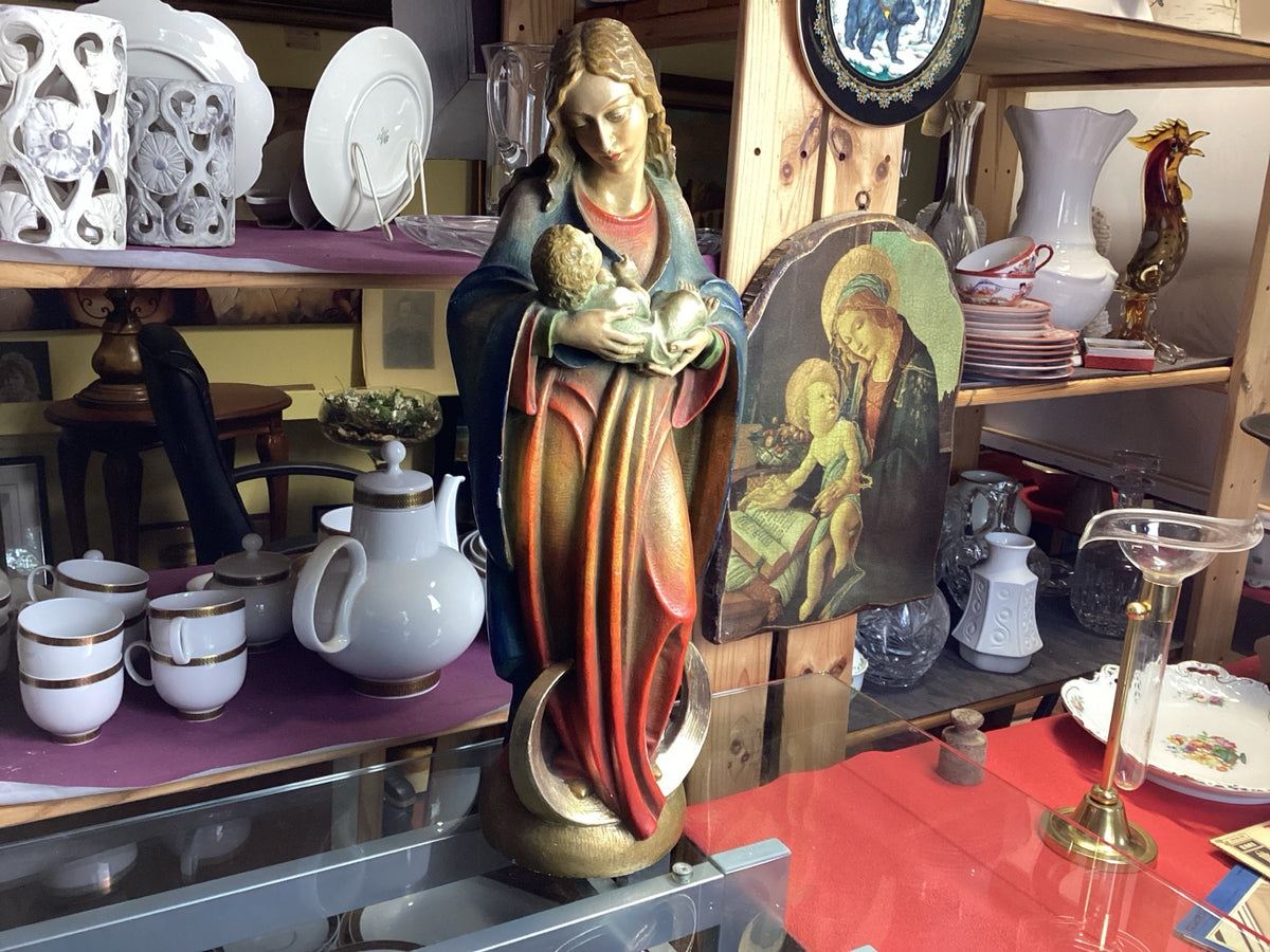 Handbemalte Madonna mit Jesuskind aus Gips, 55 cm, vollständige Vorderansicht